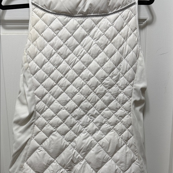 Lululemon Women's Quilted White Vest - Picture 9 of 11